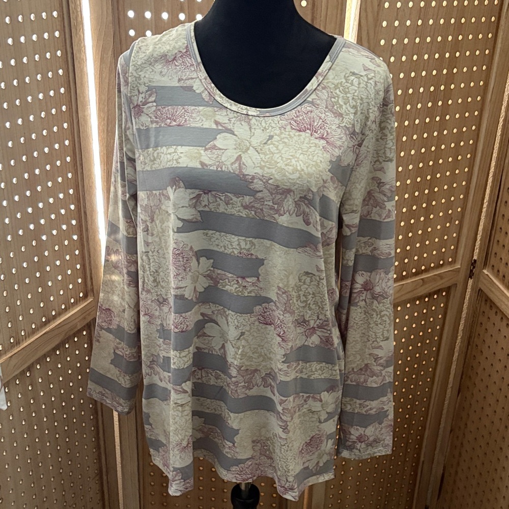 LuLaRoe Cream and Gray Floral Long Sleeve Top‎